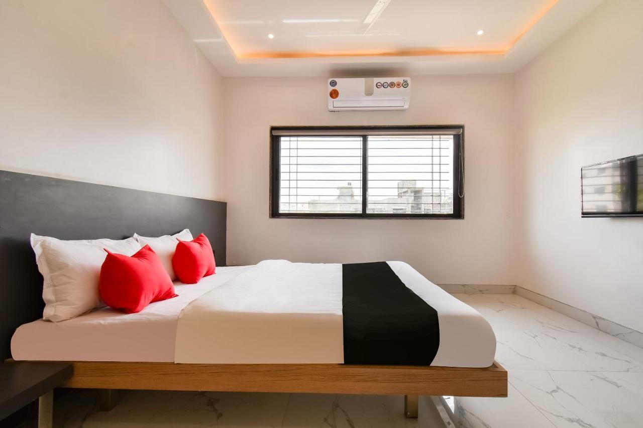 Capital O 71866 Hotel Ansh Aurangābād Esterno foto