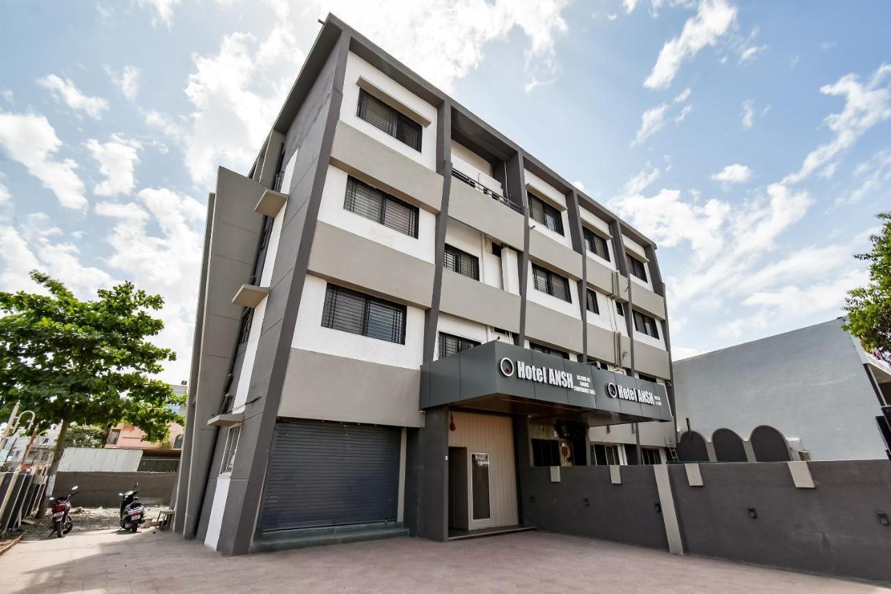 Capital O 71866 Hotel Ansh Aurangābād Esterno foto