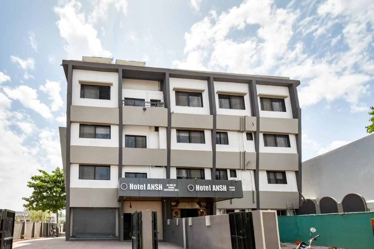 Capital O 71866 Hotel Ansh Aurangābād Esterno foto